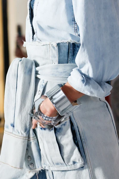 Look 75